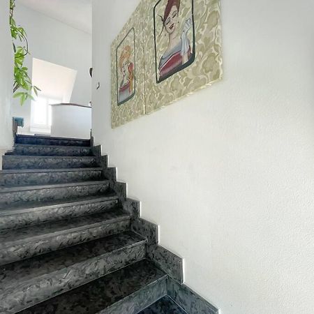 Elegante Appartamento 100 Mq Parcheggio - Wi Fi Savona Luaran gambar